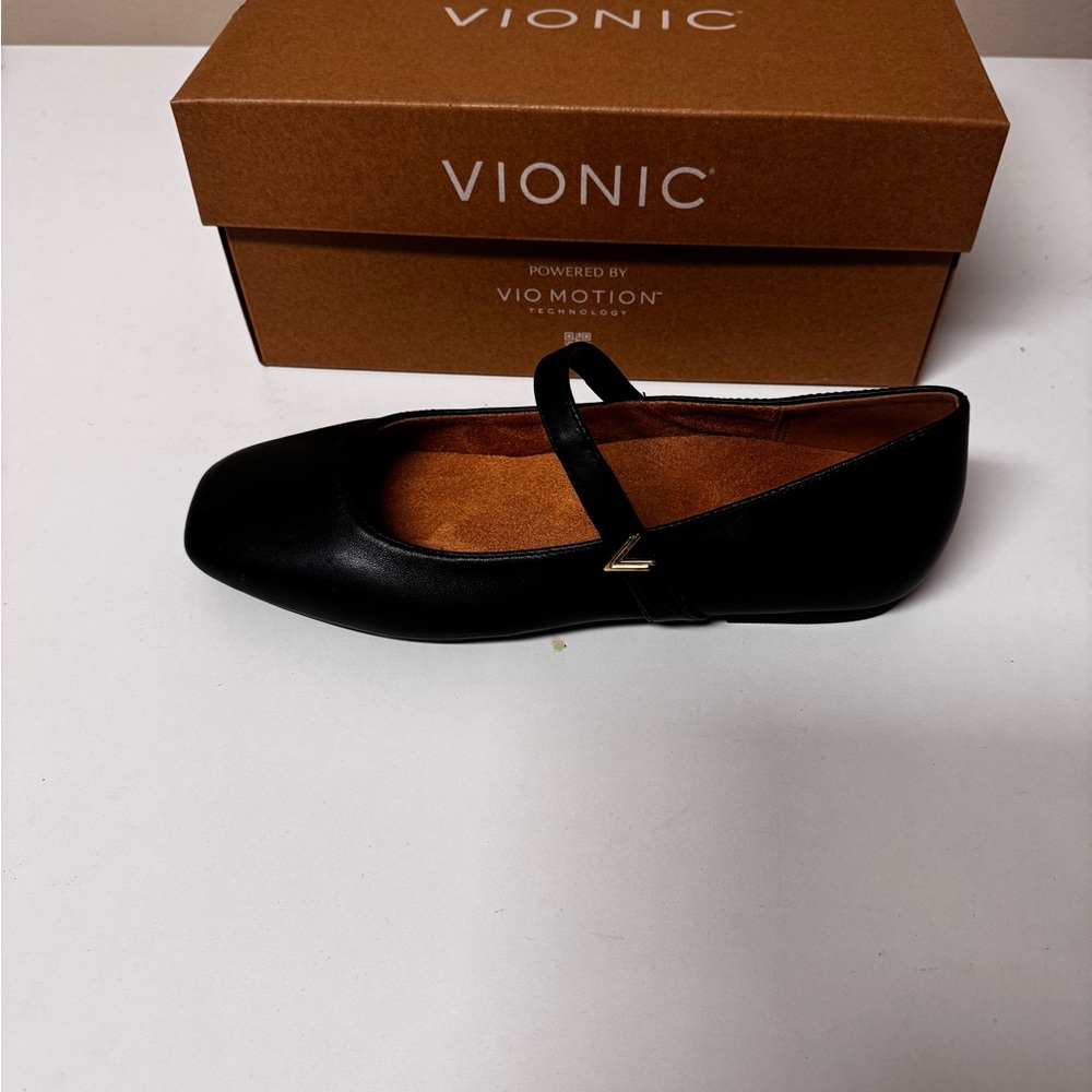 Vionic Black Alameda Mary Jane Strap Flats
